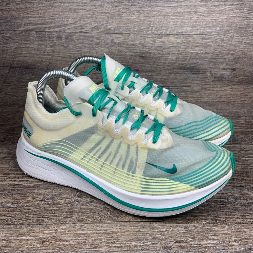 Nike Women’s 8.5 Zoom Fly SP Running Shoe